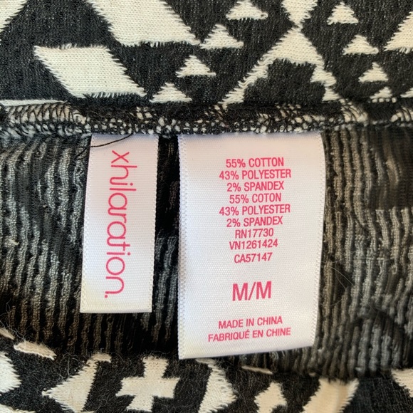 Black and White Pleated Skirt - Picture 5 of 6